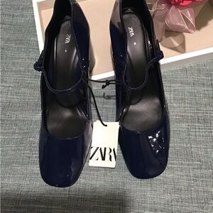 ZARA Faux Patent Leather Mary Jane Style 3 1/2 Block Heel.Navy Blue Size 10.Nice